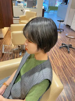 ショート カラー gigscor所属・金子 珠梨のヘアスタイル