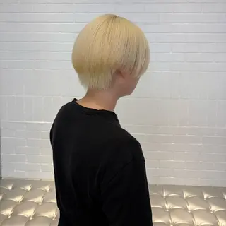 ミディアム カラー HIKARI🐈⬛ レイヤー×デザインのヘアスタイル