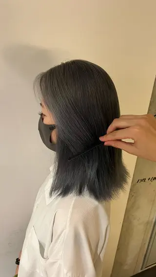 ミディアム カラー 三宅 凜佳のヘアスタイル