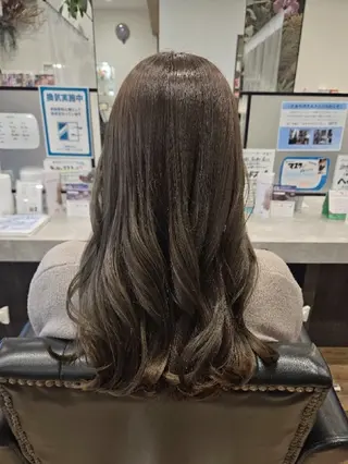 ロング カラー 関口 友菜のヘアスタイル