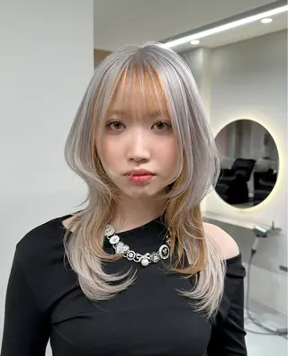 ミディアム SOL.所属・ハイトーンカラー/デ ザインカラー中川竜斗のヘアスタイル