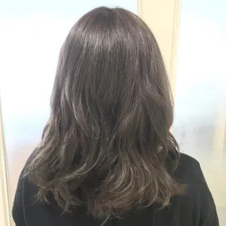 セミロング カラー 加藤 あやみのヘアスタイル