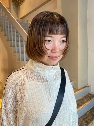 ショート レイヤーカット/ ダブルカラーサクライのヘアスタイル
