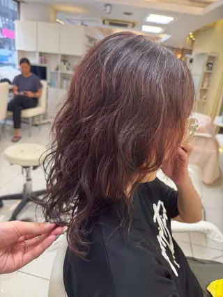 パーマ 関原 沙知のヘアスタイル