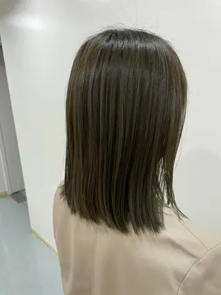 セミロング カラー akane .のヘアスタイル