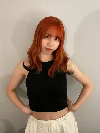 カラー ミルクティーベージュ ブリーチ🖤サヤカのヘアスタイル