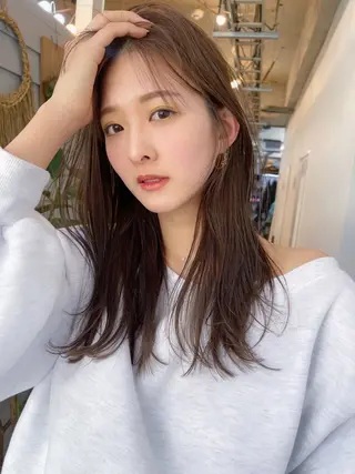 セミロング カラー AiM 大名　似合わせカットのヘアスタイル