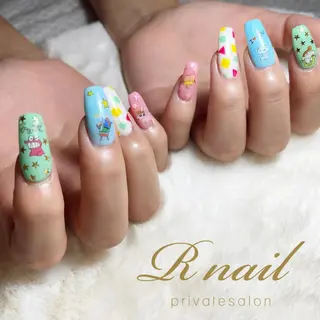 ネイル R nailのネイルデザイン