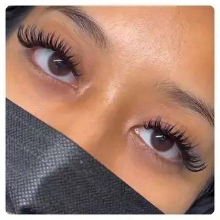 パーマ マツエク・マツパ アイブロウ 神山 ビューティー・アイのマツエク・マツパデザイン