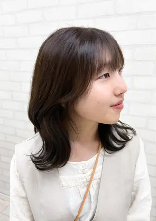 ミディアム カラー ラクーン-RacCoON-所属・甲斐綾香 /髪質改善/縮毛矯正のヘアスタイル