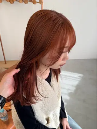 ロング あやの/透明感 /ブリーチカラーのヘアスタイル