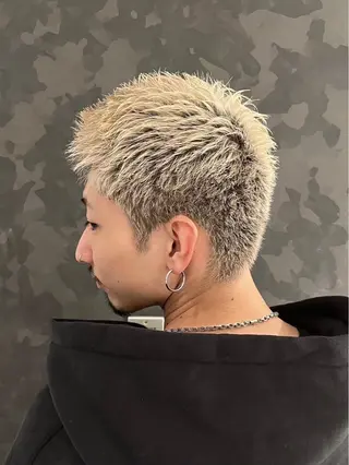 ショート BEYOND THE BARBER所属・阿賀 佑季のヘアスタイル