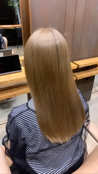 ロング 朝斗/ブリーチなし ・Wカラー・エクステのヘアスタイル