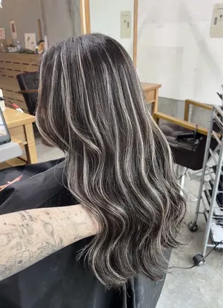 セミロング カラー ROBIN所属・指名数No.1 /NAOYAのヘアスタイル