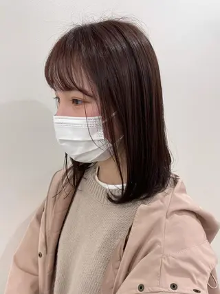 ミディアム カラー akane .のヘアスタイル