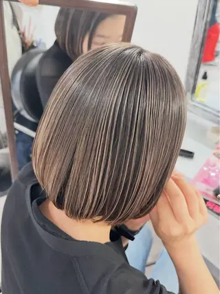 ショート カラー 篠崎 佑季のヘアスタイル