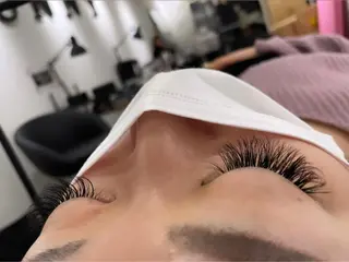 SESUNNY セサニー　SEIRAのマツエク・マツパデザイン