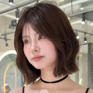 ショート カラー かえ🩶韓国ボブ🎀 透明感カラー🥣のヘアスタイル