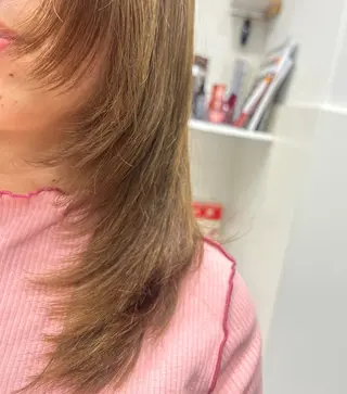 ミディアム 🍊小川実里🍊 /カラーレイヤーのヘアスタイル