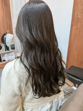 ロング カラー sohee【ソヒ】 305号室のヘアスタイル