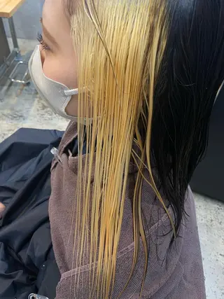 セミロング カラー ハイトーンカラ ー/小川のヘアスタイル