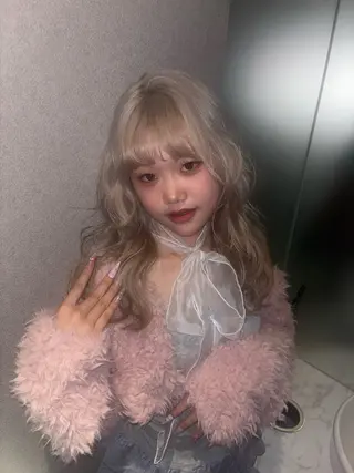 カラー ミルクティー/ピンク カラー/ みう🎀のヘアスタイル