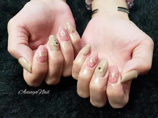 ネイル AviviyaNail所属・kubo ayaのネイルデザイン