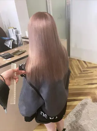 セミロング 有人/バレイヤージュ /シャドールーツのヘアスタイル