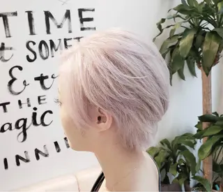 ショート カラー Luana. 細澤のヘアスタイル