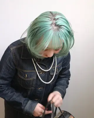 ミディアム カラー DOULAQ所属・AKO .のヘアスタイル