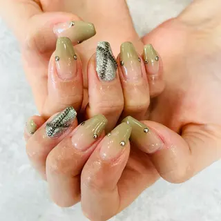 ネイル 阿部 ほのかのネイルデザイン