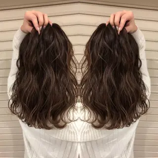 セミロング パーマ 地毛風ストレート ⚡️下ノ村柊斗⚡️のヘアスタイル