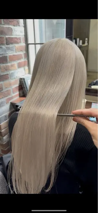 ミディアム 透明感🌱ハイトーン ✨艶髪🫧川﨑　翼のヘアスタイル