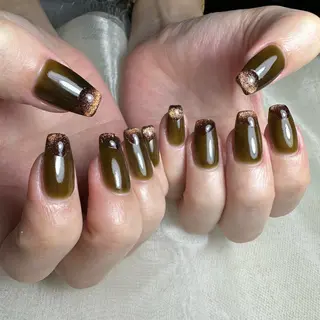 ネイル repos~ルポ~所属・里見 麗のネイルデザイン