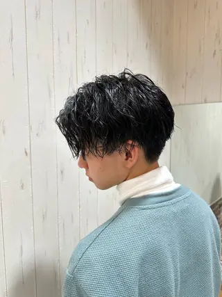 ミディアム パーマ メンズ 中嶋 紘夢のヘアスタイル