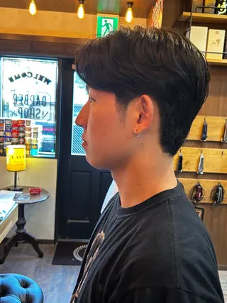 ミディアム パーマ メンズ 吉田 愛恵のヘアスタイル