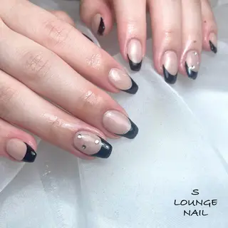 ネイル S LOUNGE NAIL所属・パーツたくさん🍓 SUMIのネイルデザイン
