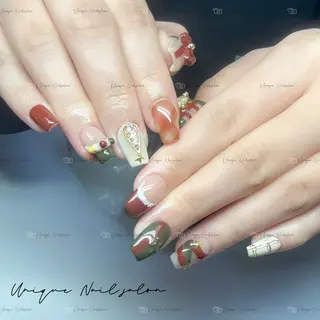 ネイル UniqueNail 長さだし専門店のネイルデザイン