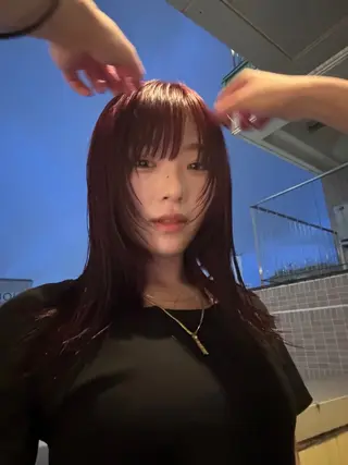 カラー Y U  Iのヘアスタイル