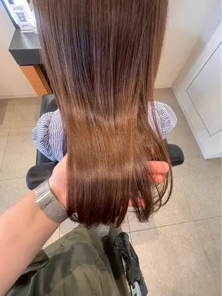 セミロング KOUYU（ému） 伏見/カラーモデルのヘアスタイル