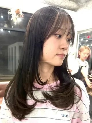 ロング カラー 篠崎 佑季のヘアスタイル