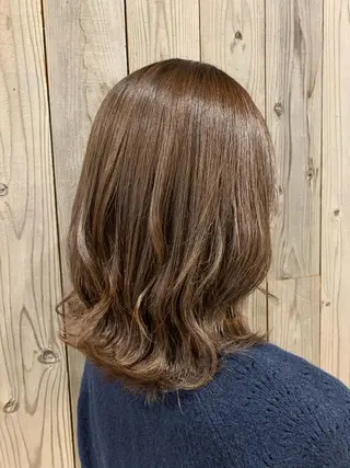 セミロング カラー Rina🪄 韓国風レイヤーcutのヘアスタイル