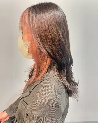 セミロング カラー Urio所属・今雪 聡美のヘアスタイル