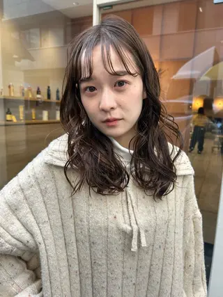 セミロング パーマ hanabi / パーマのヘアスタイル