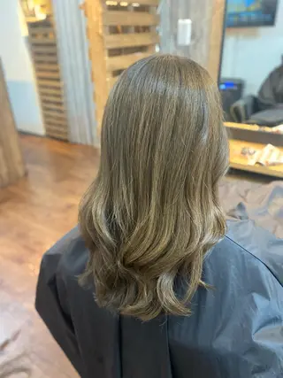ロング カラー Lizir  ルズィール所属・Luzir⭐︎ GEN⭐︎のヘアスタイル