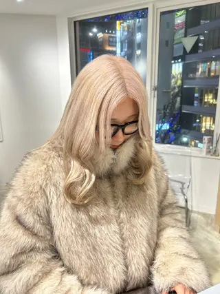 セミロング カラー 新宿ハイトーン/ カットモデル/のりかのヘアスタイル