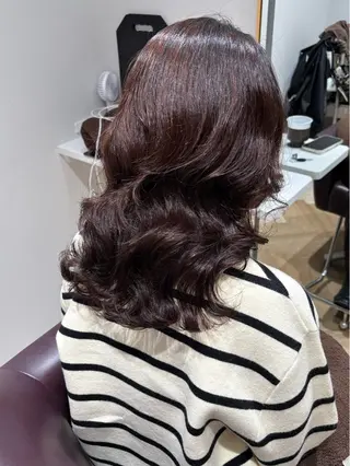 ロング パーマ 髪質改善サロンLOUIMADNA栄店所属・🌈縮毛矯正特化 杉浦　夏生のヘアスタイル