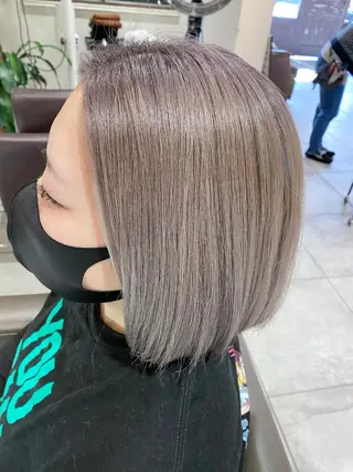 ミディアム カラー 川越 輝梨奈のヘアスタイル