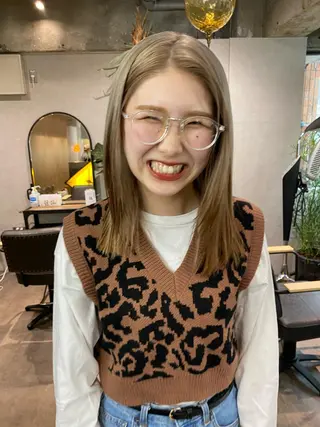 セミロング カラー ヘアアレンジ XENA表参道 MIKUのヘアスタイル