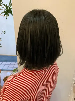 ミディアム カラー 柴田 結衣のヘアスタイル